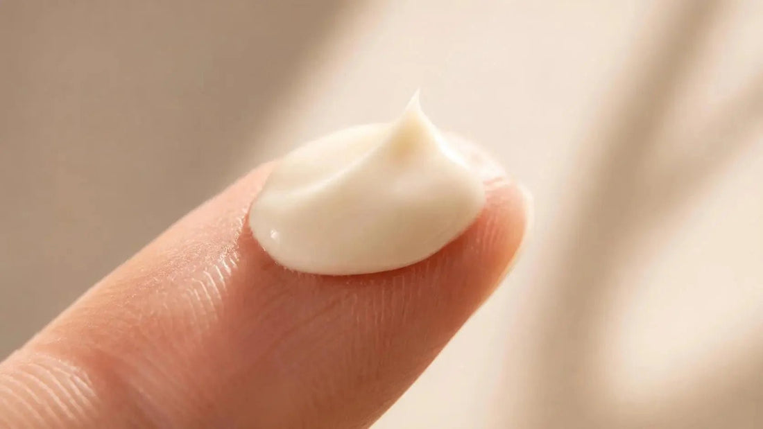 Peptides : l'actif le plus mal expliqué de la cosmétique anti-âge - Glimoir