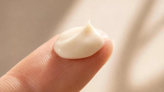 Peptides : l'actif le plus mal expliqué de la cosmétique anti-âge - Glimoir