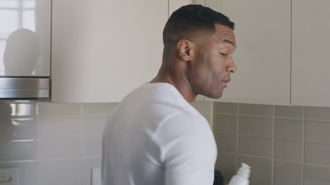 Vidéo Crème Contour des Yeux Anti-cernes Homme Glimoir, ambiance salle de sport, gros plan sur le regard